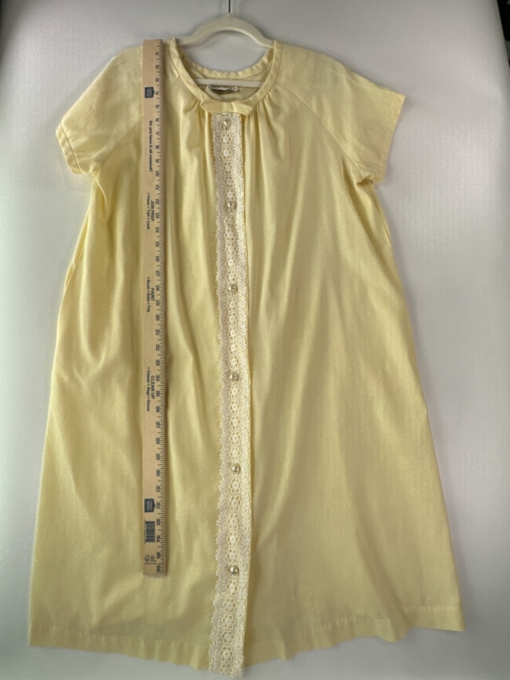Styled By Saybury Vintage Nightgown Lace Trim Pearl Button Pastel Yellow Large - Picture 7 of 8